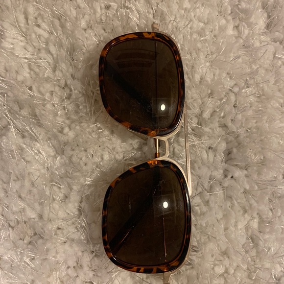 🌻2 for 13$🌻 Steve Madden sunglasses - Picture 1 of 3